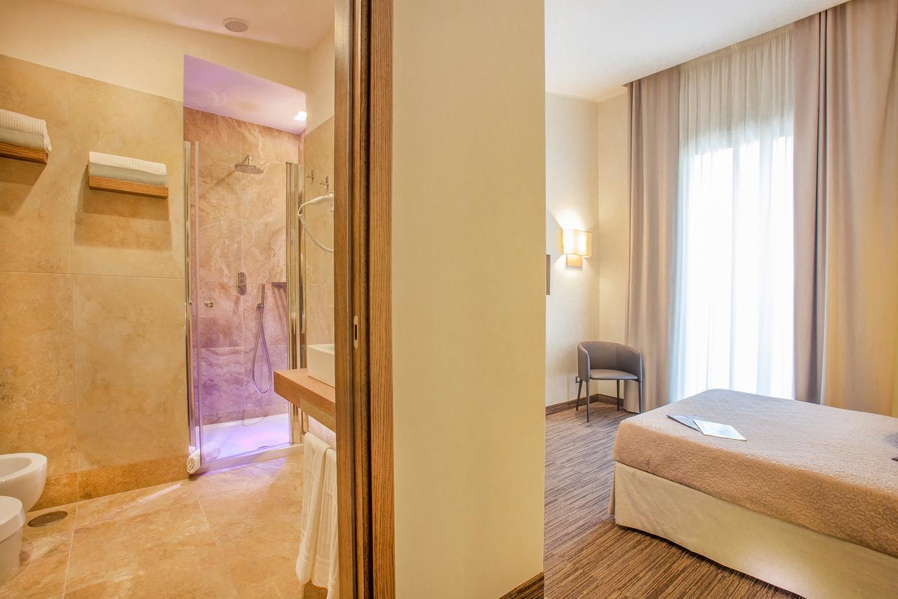 Couette-café Dimora San Felice 3*